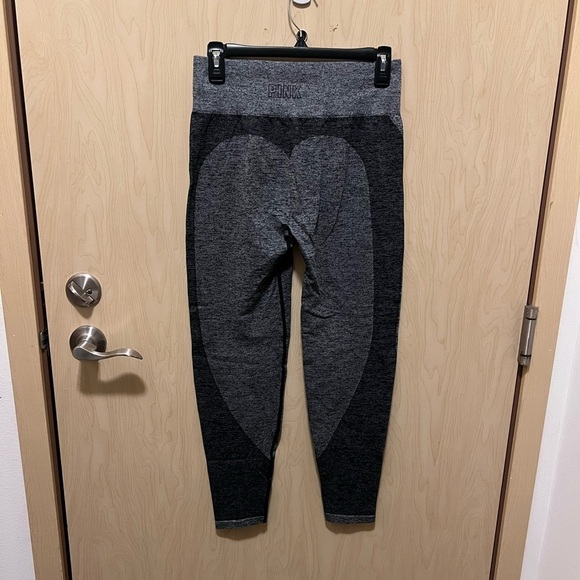 PINK Victoria's Secret Pants - Pink leggings